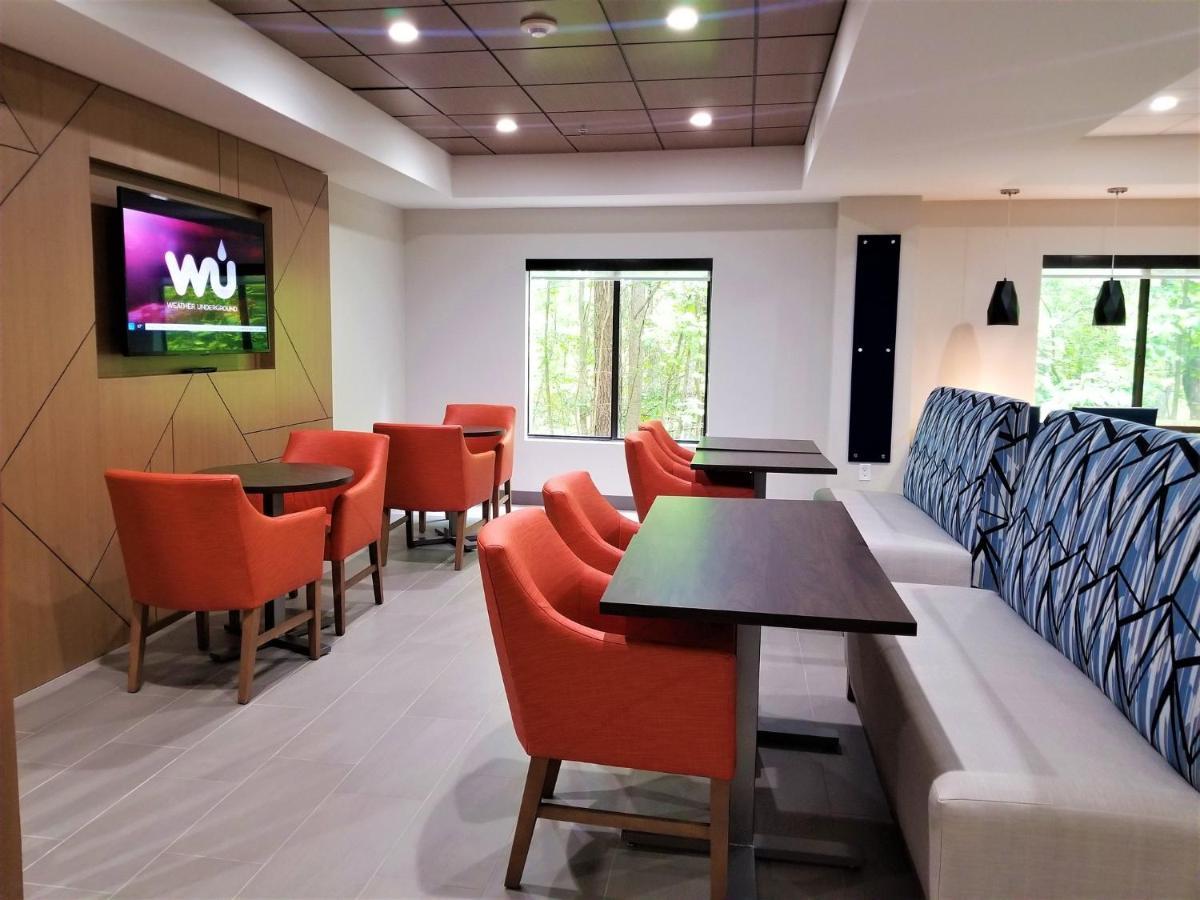 Holiday Inn Express Apex - Raleigh By Ihg Exterior foto